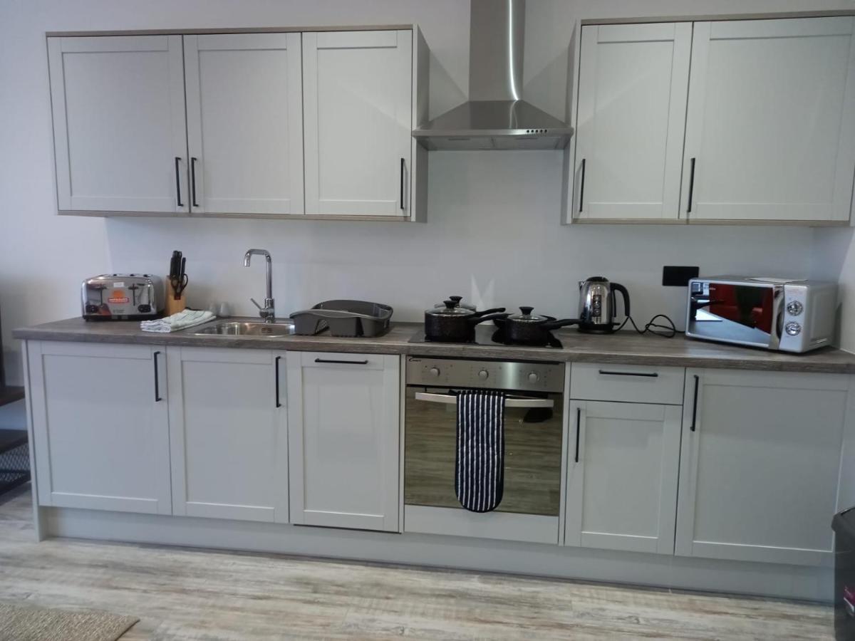 Kingsbridge Point - Cosy One Bed Apartments Near Town Centre, 史云顿 外观 照片