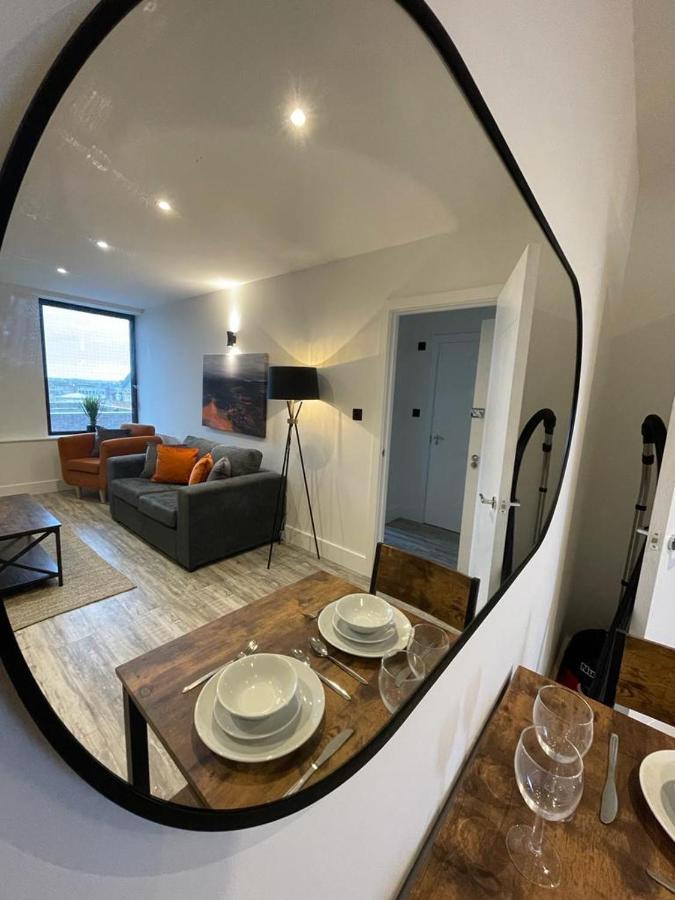Kingsbridge Point - Cosy One Bed Apartments Near Town Centre, 史云顿 外观 照片