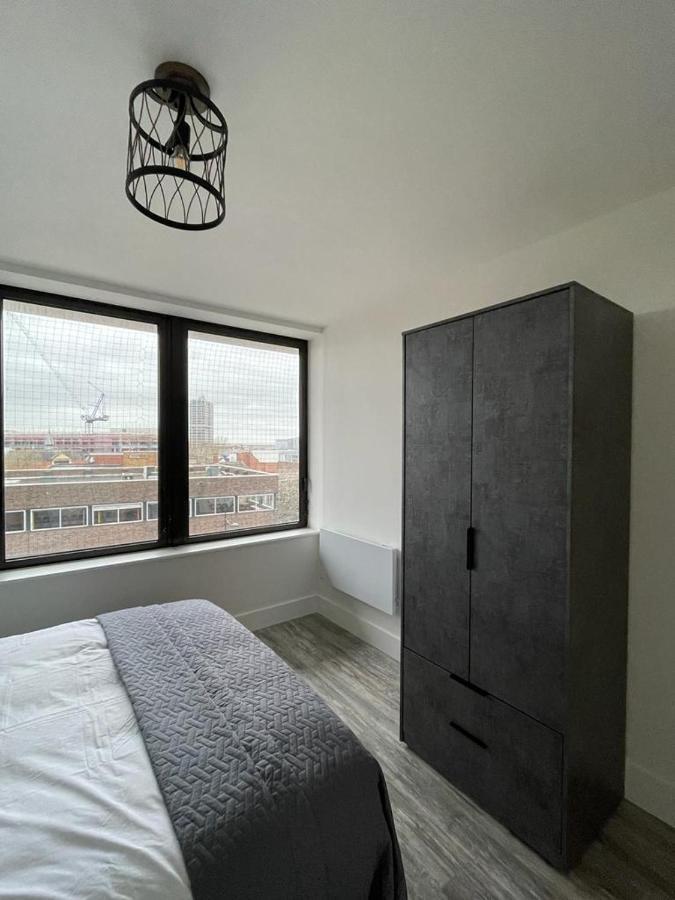 Kingsbridge Point - Cosy One Bed Apartments Near Town Centre, 史云顿 外观 照片