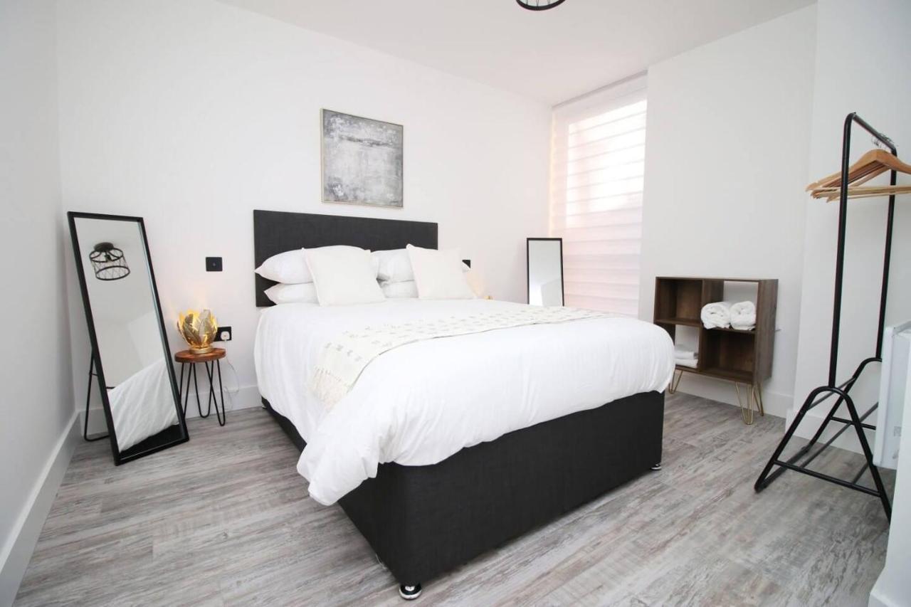 Kingsbridge Point - Cosy One Bed Apartments Near Town Centre, 史云顿 外观 照片