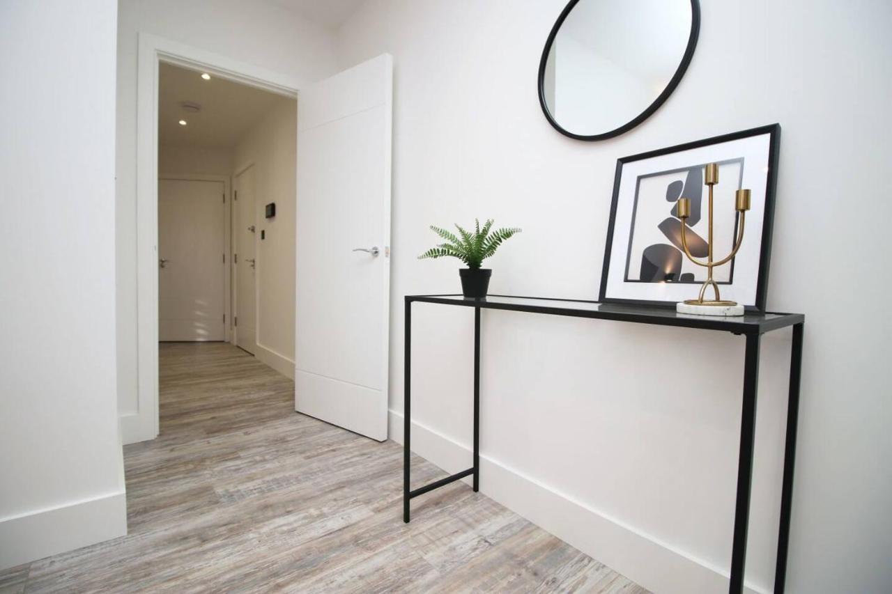 Kingsbridge Point - Cosy One Bed Apartments Near Town Centre, 史云顿 外观 照片