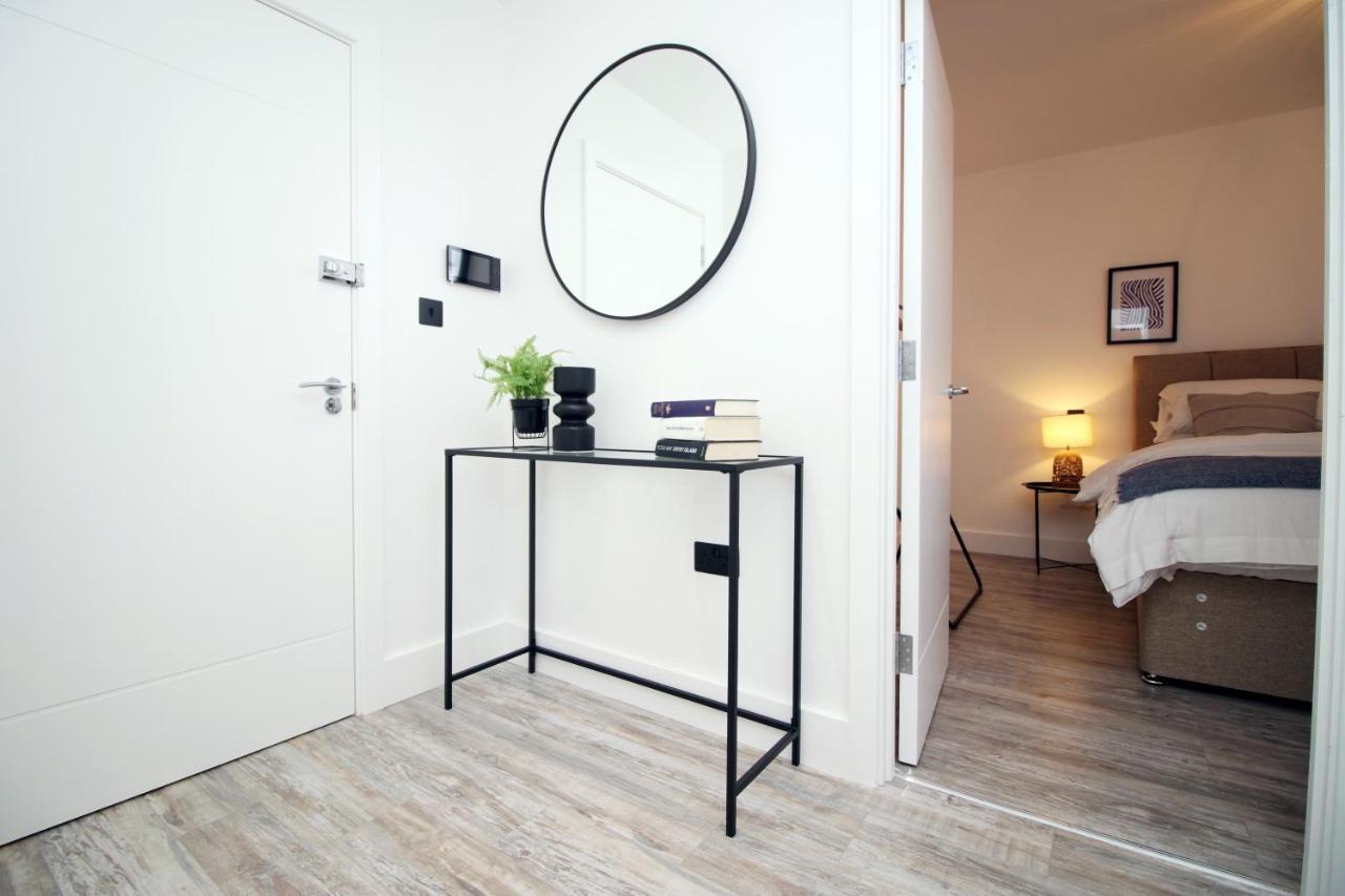 Kingsbridge Point - Cosy One Bed Apartments Near Town Centre, 史云顿 外观 照片